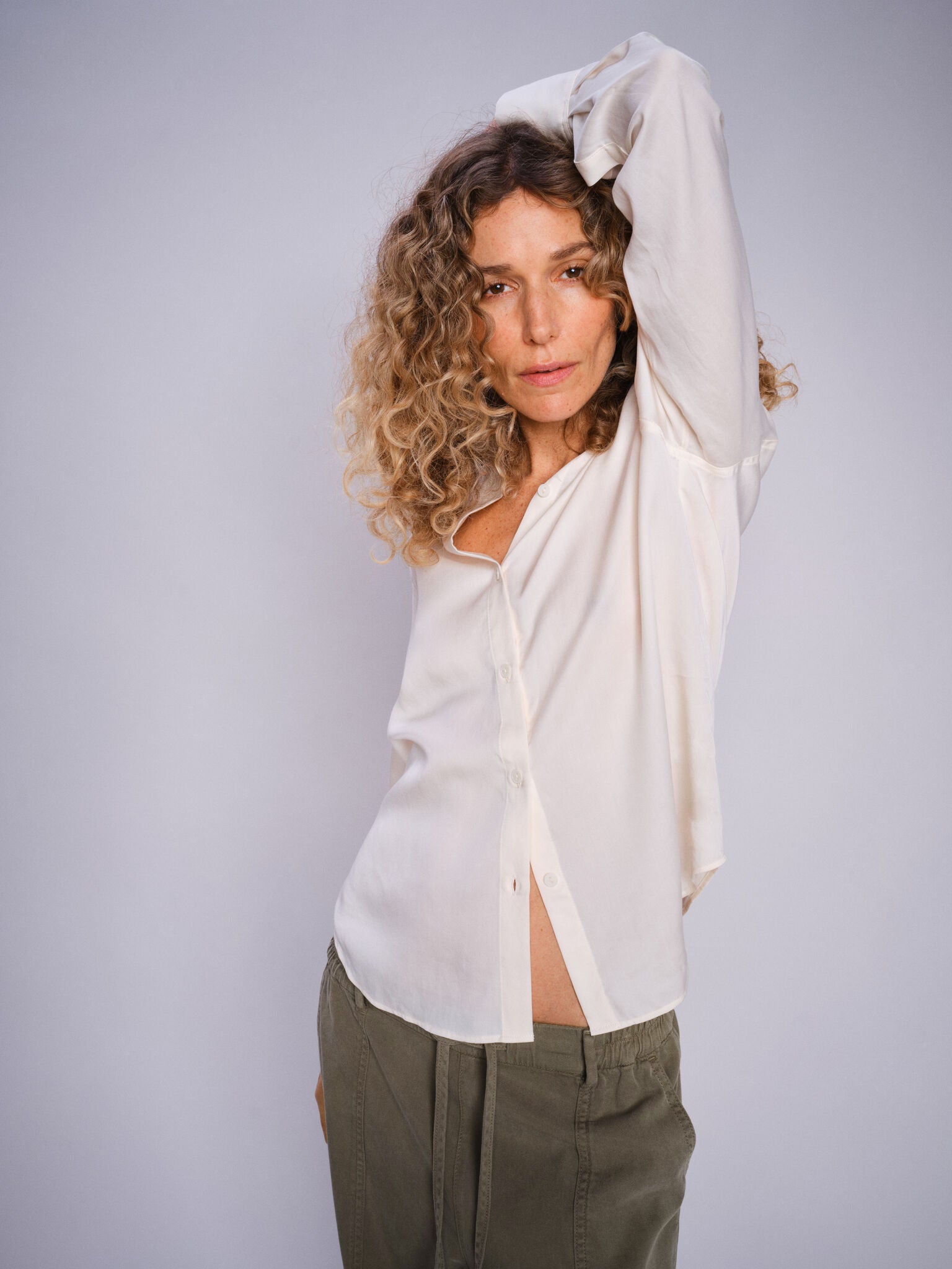 Modelshot / Ecru / Detail